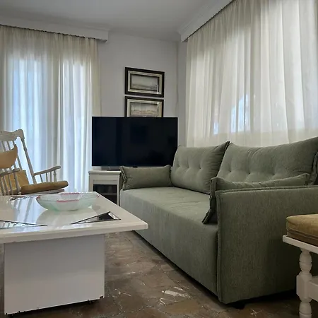 Fofo - Beautiful Sea Front With 650m2 Garden Villa *