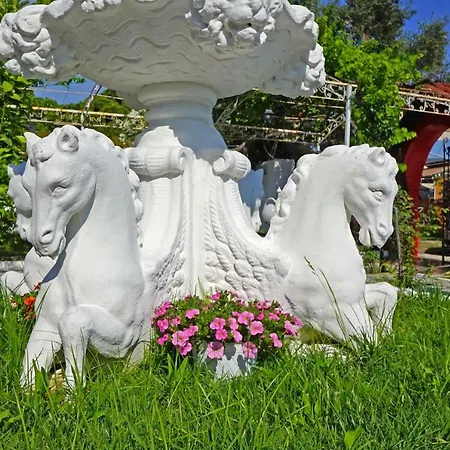 Willa Fofo - Beautiful Sea Front With 650m2 Garden Nea Kallikrateia