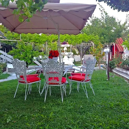 Fofo - Beautiful Sea Front With 650m2 Garden *
