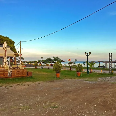 Fofo - Beautiful Sea Front With 650m2 Garden * Nea Kallikrateia