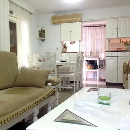 Fofo - Beautiful Sea Front With 650m2 Garden Nea Kallikrateia