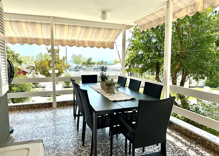 Βίλα Fofo - Beautiful Sea Front With 650m2 Garden *