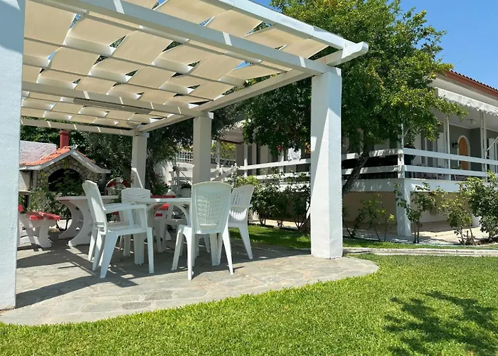 Fofo - Beautiful Sea Front With 650m2 Garden Βίλα Nea Kallikrateia
