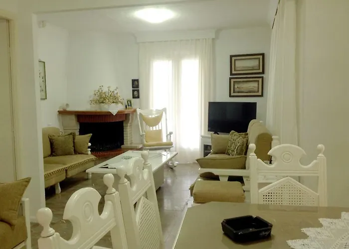 Fofo - Beautiful Sea Front With 650m2 Garden Vila *