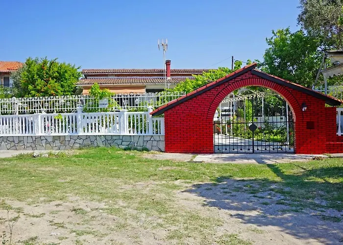 Fofo - Beautiful Sea Front With 650m2 Garden Vila Nea Kallikrateia