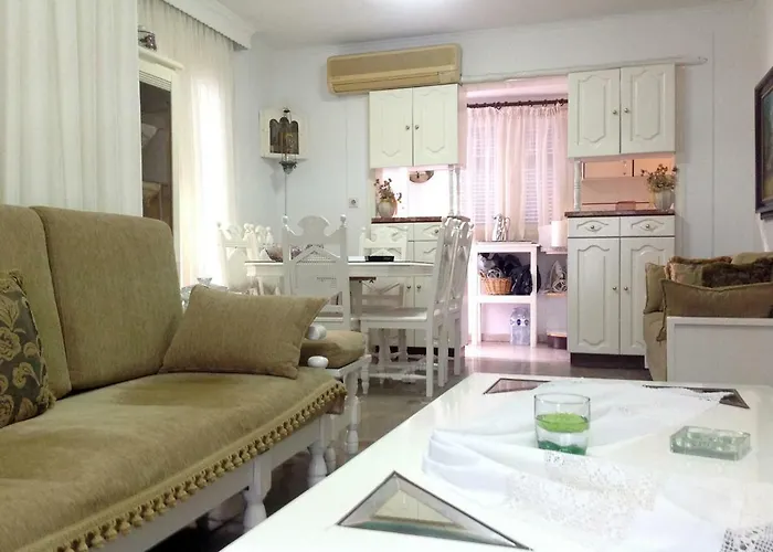 Fofo - Beautiful Sea Front With 650m2 Garden Nea Kallikrateia