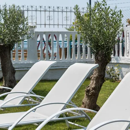 Villa Fofo - Beautiful Sea Front With 650m2 Garden