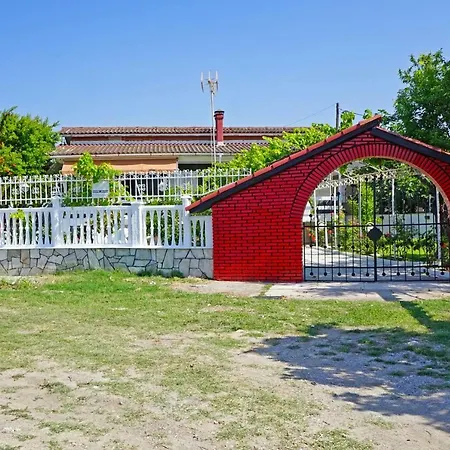 Fofo - Beautiful Sea Front With 650m2 Garden Villa Nea Kallikrateia