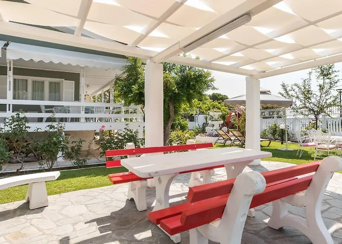 Fofo - Beautiful Sea Front With 650m2 Garden * Nea Kallikrateia