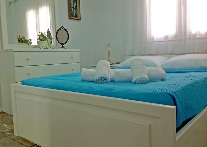 Fofo - Beautiful Sea Front With 650m2 Garden Вилла Nea Kallikrateia